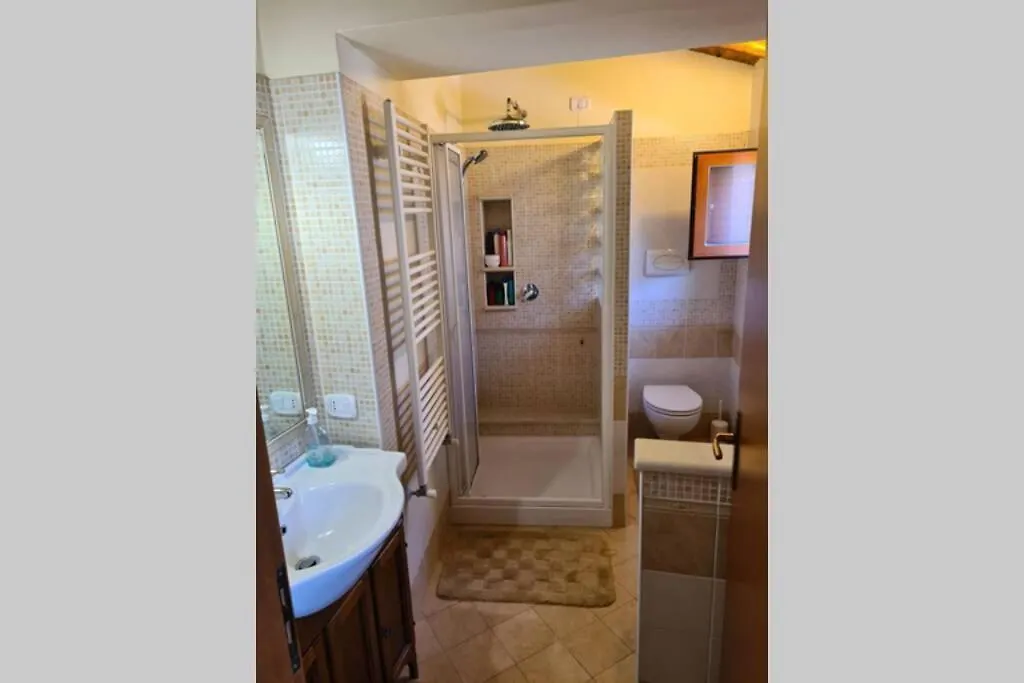 Chalet indipendente con parcheggio privato servizio piscina estiva e palestra invernale Naso Casa vacanze