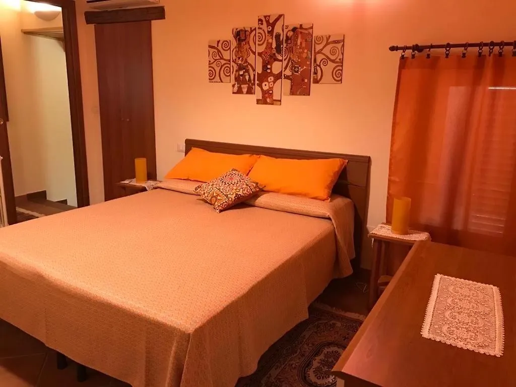 Chalet Indipendente Con Parcheggio Privato Servizio Palestra Naso Holiday home